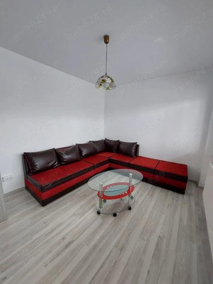 Apartament cu 3 camere semidecomandat în Palat