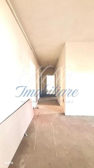 Apartament cu 4 camere decomandat în Florești