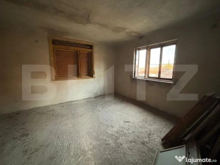 Casă cu 5 camere cu Teren 2200 Mp în Șimleu Silvaniei