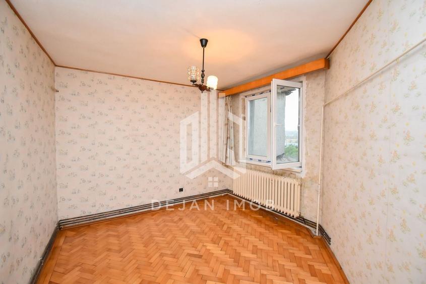 Apartament cu 4 camere circular în Lenin