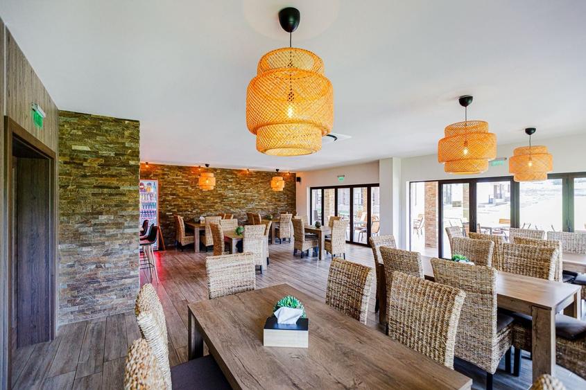 Hotel/Pensiune, de 73.699996948242 mp, în Sasca Montană