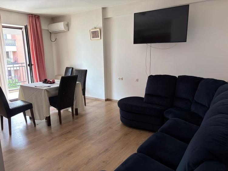 Apartament cu 2 camere decomandat în Exterior Vest