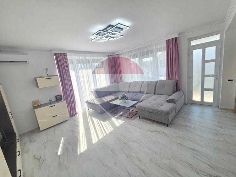 Apartament cu 3 camere decomandat, mobilat în Spitalul Județean