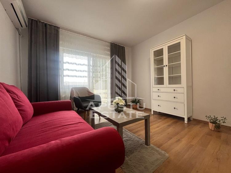 Apartament cu 2 camere decomandat, mobilat în Confecții
