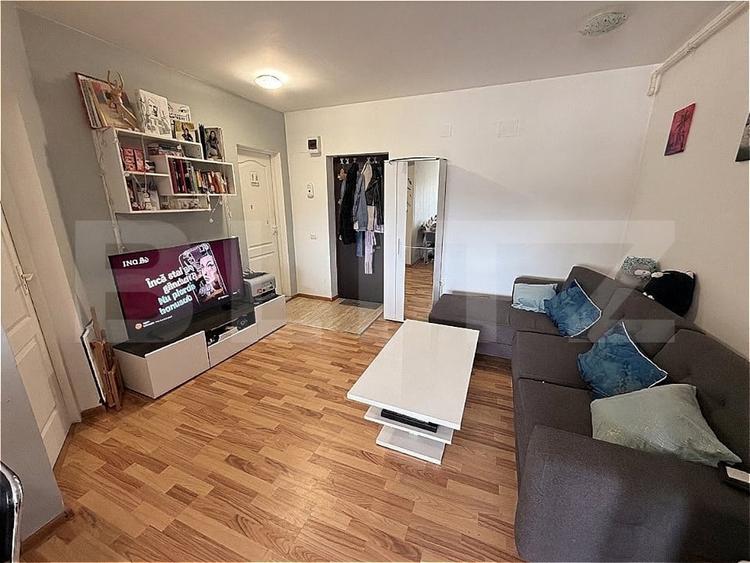 Apartament cu 2 camere semidecomandat, mobilat în Florești