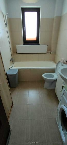 Apartament cu 2 camere decomandat în Apusului