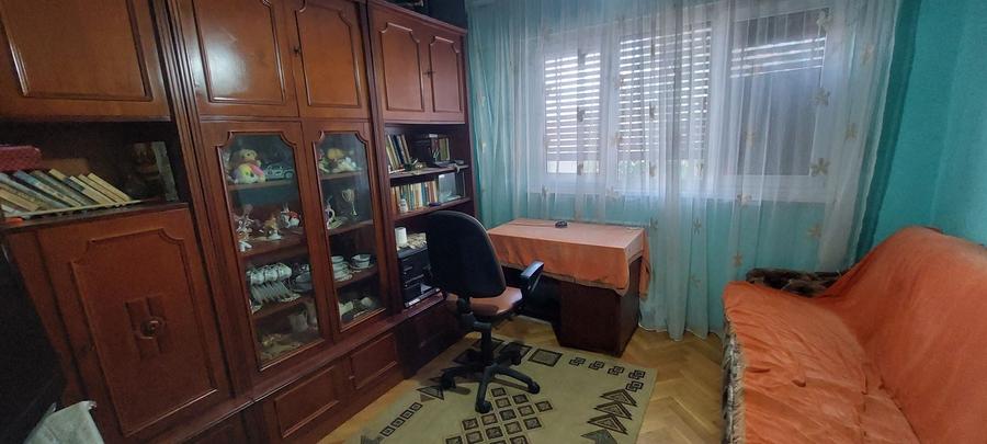 Inchiriez apartament cu 3 camere - 2