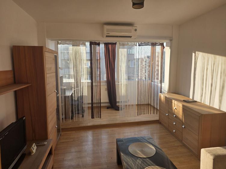 Apartament cu 2 camere decomandat în Budiu Mic
