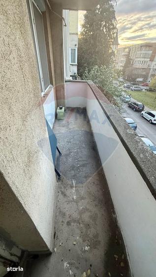 Apartament cu 3 camere în Traian