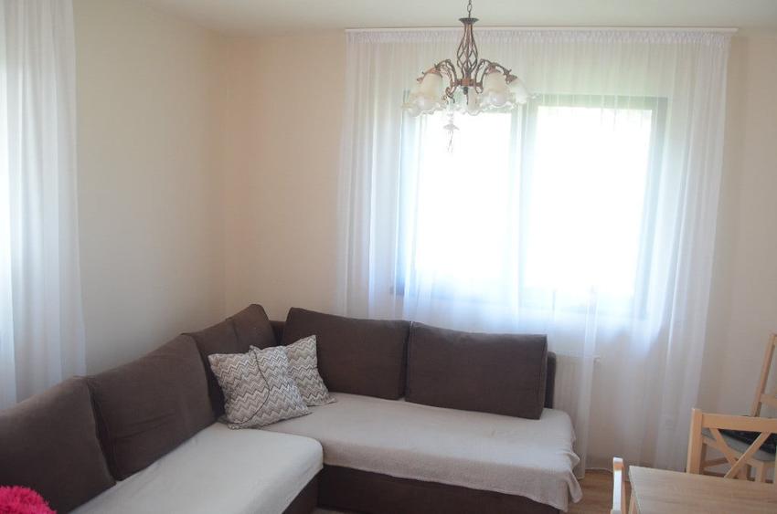 Apartament cu 3 camere decomandat în Valea Alba