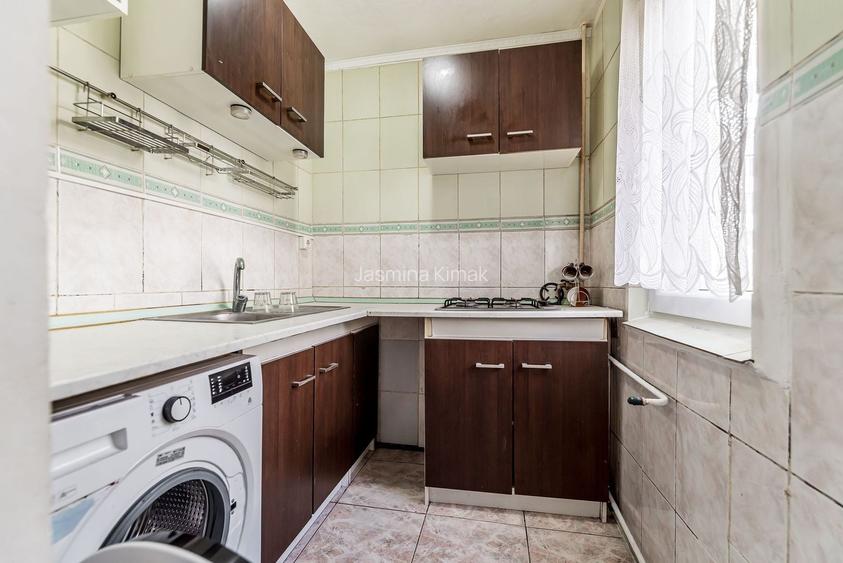 Apartament cu 3 camere, etaj 1 + loc de parcare pe Aleea Predeal