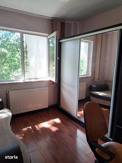 Apartament cu 2 camere semidecomandat în Mircea cel Bătrân