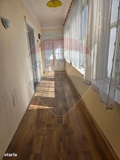 Casă cu 5 camere cu Teren 1010 Mp în Ultracentral