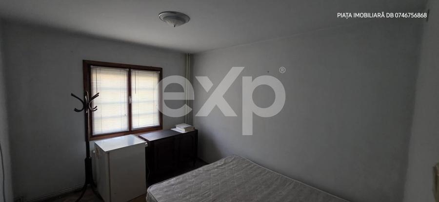 Apartament cu 4 camere decomandat, mobilat în Micro 3
