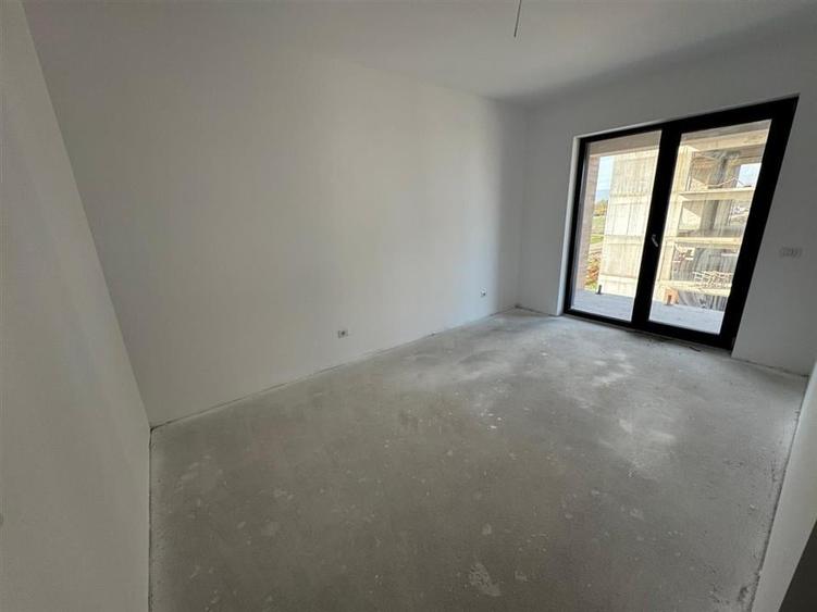 Apartament cu 3 camere decomandat în Nord