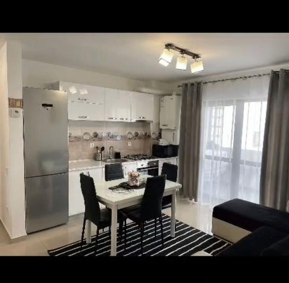 Apartament cu 2 camere semidecomandat în Exterior Vest