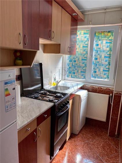 Apartament cu 3 camere decomandat în Dacia