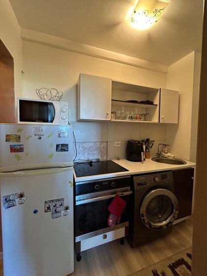 Garsonieră decomandată în Războieni