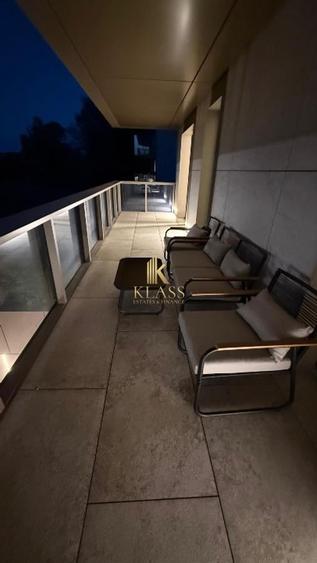 Apartament cu 3 camere semidecomandat, mobilat în Iancu Nicolae