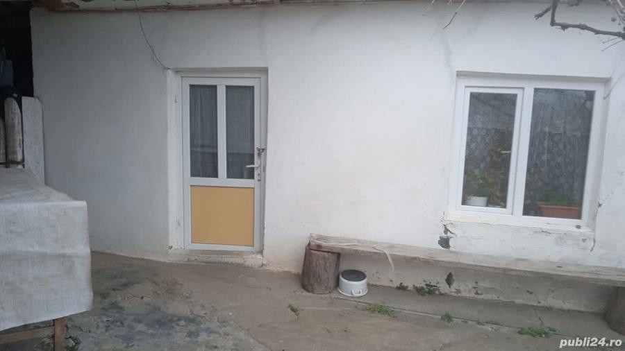 Casă cu 4 camere cu Teren 2300 Mp în Băneasa