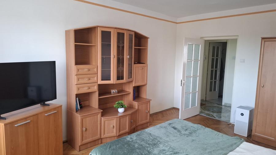 Apartament cu 3 camere decomandat, mobilat în Nădlac