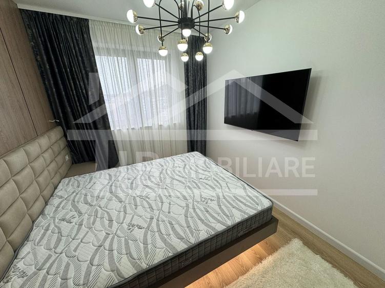 Apartament cu 3 camere semidecomandat în Tudor