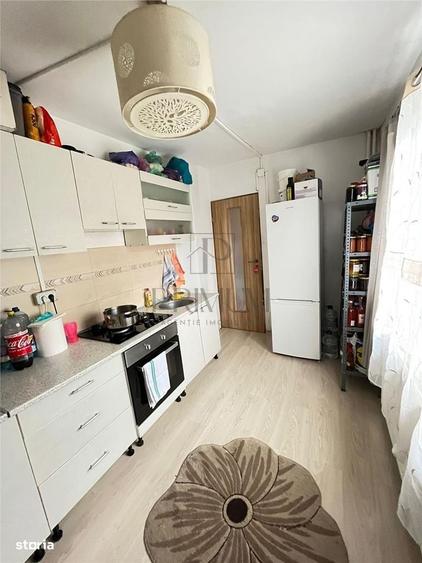 Apartament cu 2 camere semidecomandat în Lunei