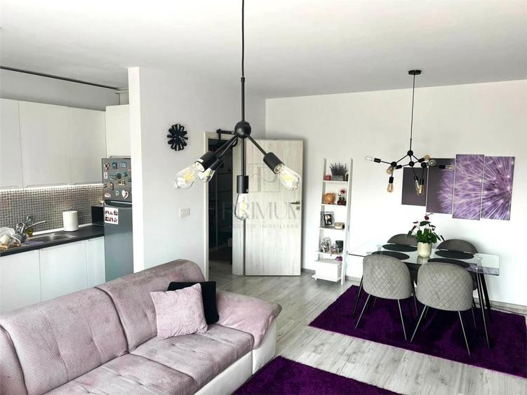 Apartament cu 3 camere decomandat în Aradului
