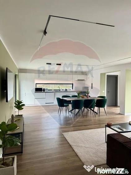 Casă cu 7 camere cu Teren 5191 Mp în Almaș