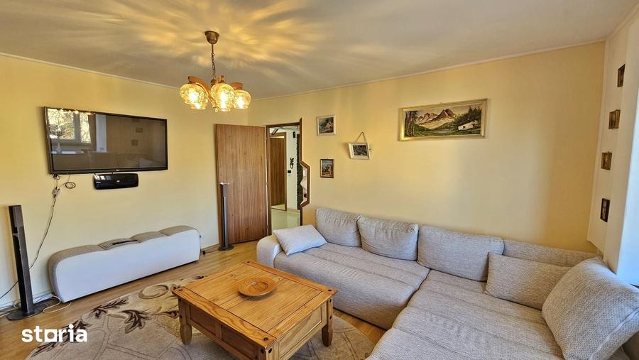 Apartament cu 3 camere în Zorilor