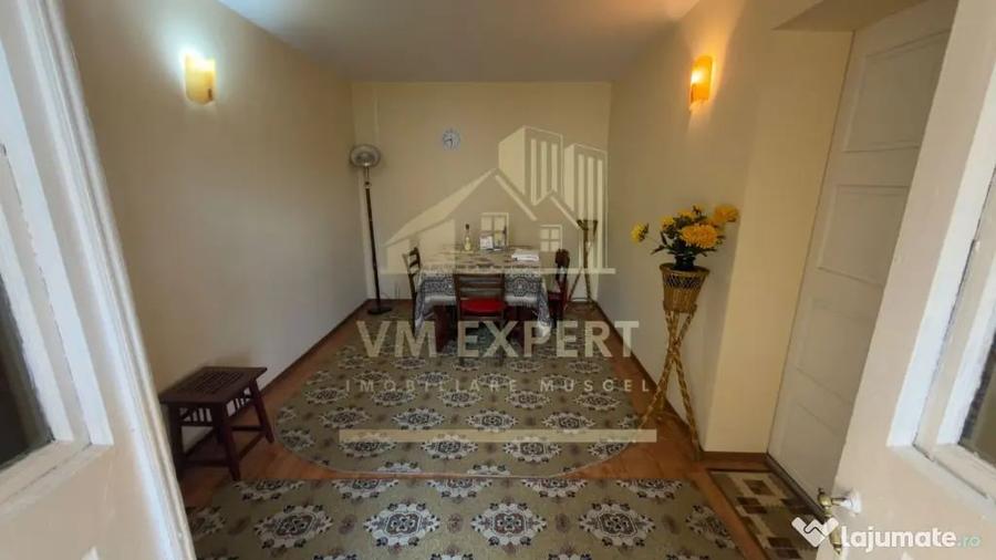 Casă cu 6 camere cu Teren 456 Mp în Ultracentral