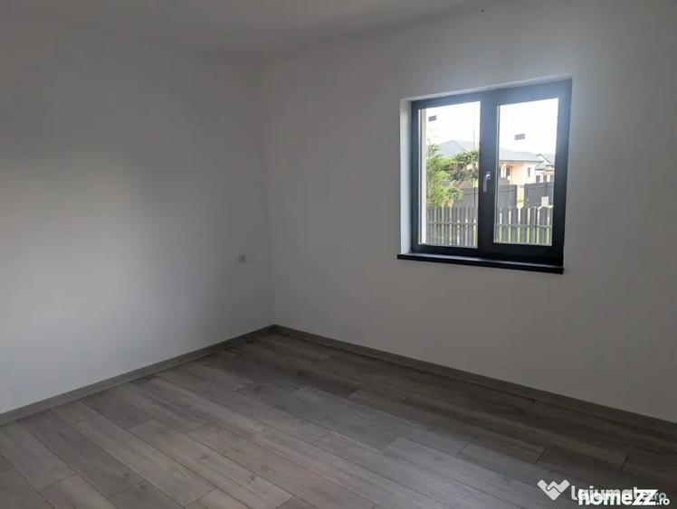 Casă cu 4 camere cu Teren 400 Mp în Central