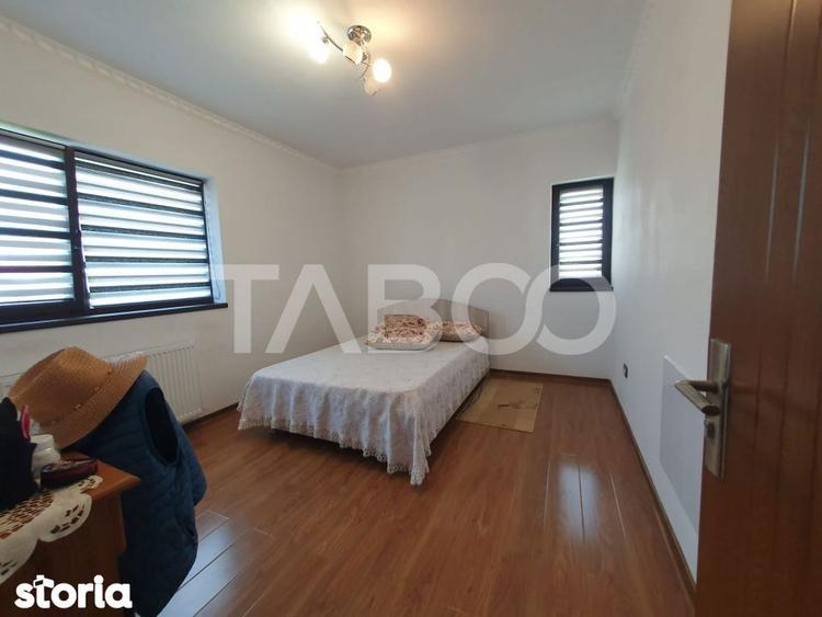 Casă cu 4 camere cu Piscina în Central