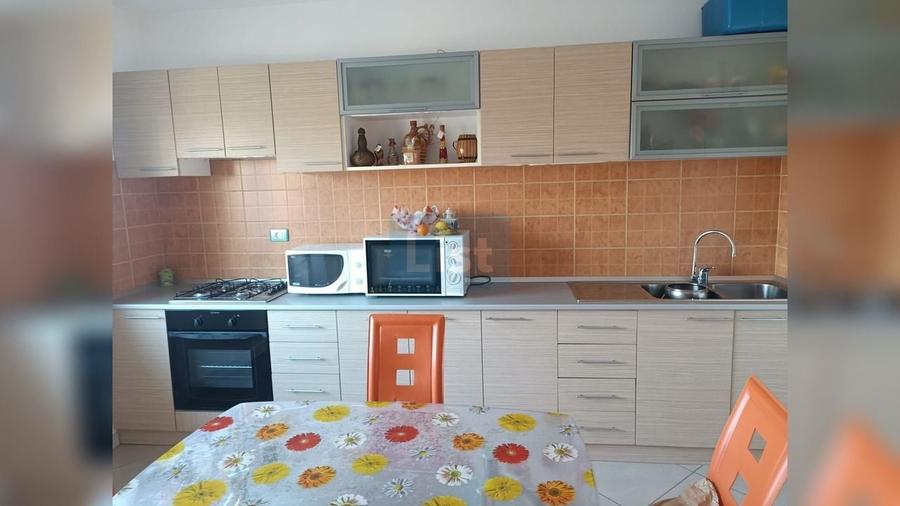 Casă cu 5 camere cu Canalizare în Balta Verde