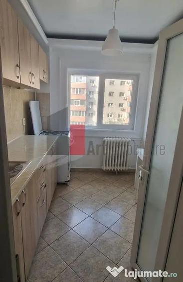 Apartament cu 2 camere semidecomandat în Moșilor