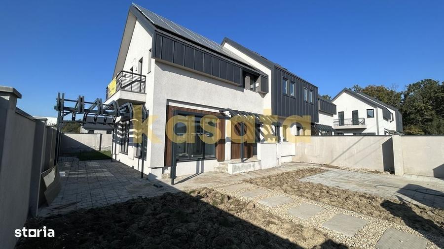 Casă cu 4 camere în Dumbrăveni