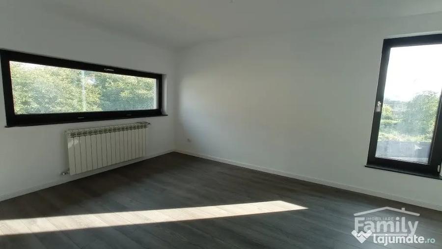 Casă cu 5 camere cu Teren 800 Mp în Burdujeni
