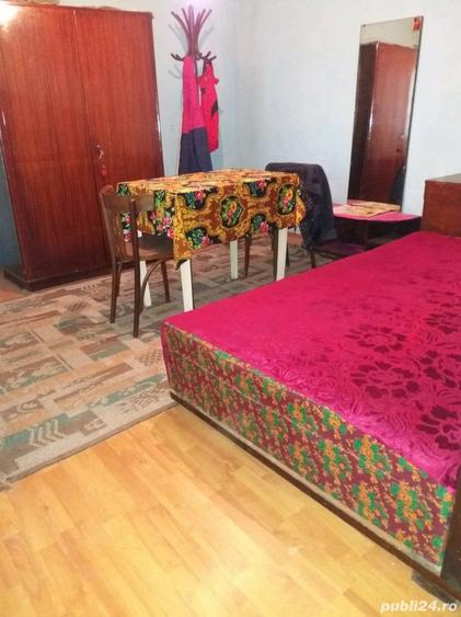 Casă cu 4 camere în Poiana Mare