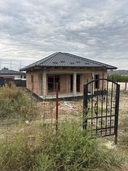 Casă cu 3 camere în Central