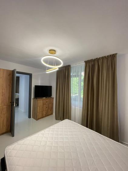 Apartament cu 3 camere decomandat în Ultracentral