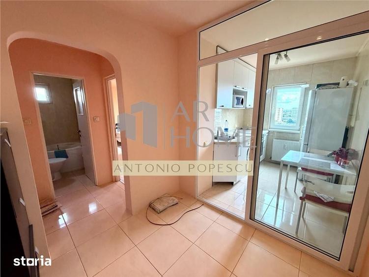 Apartament cu 2 camere decomandat în Vest