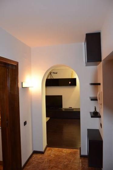 Apartament cu 2 camere decomandat, mobilat în Cazino