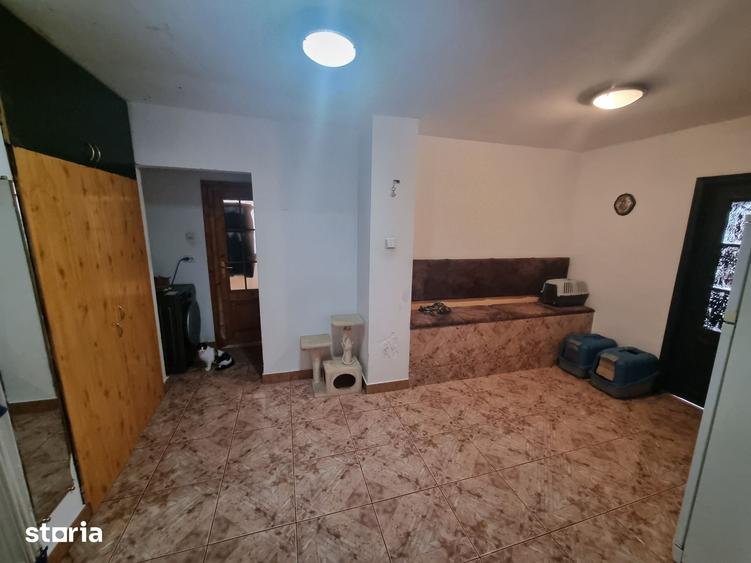 Apartament cu 2 camere decomandat în Far