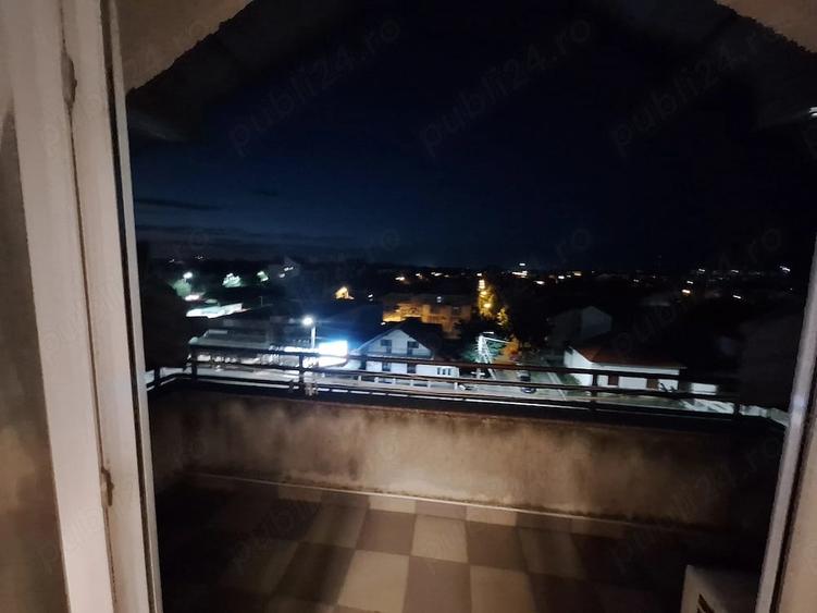 Garsonieră decomandată în Central