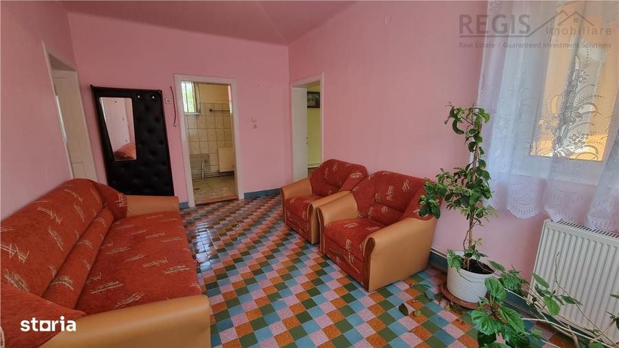 Casă cu 4 camere în Stupini