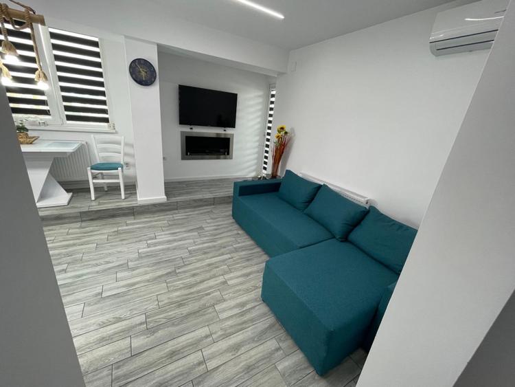 Apartament cu 3 camere semidecomandat în Nord
