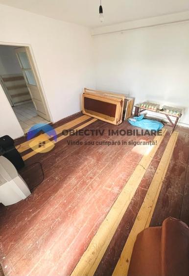 Casă cu 5 camere cu Canalizare în Ciritei