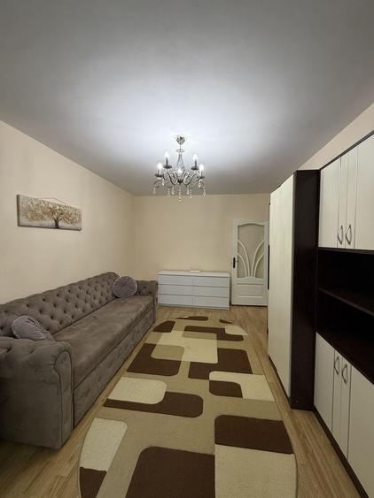 Apartament cu 2 camere decomandat în Nicolina