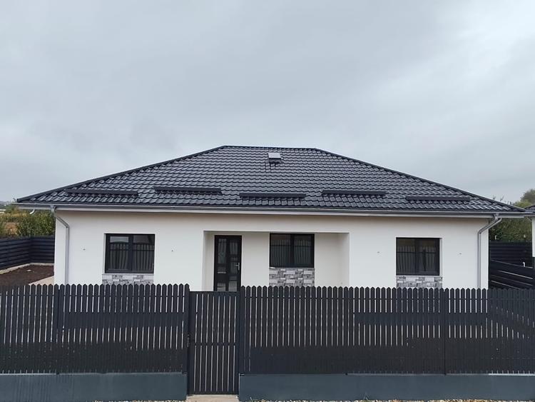 Casă individuală cu 4 camere cu Teren 350 Mp în Joița
