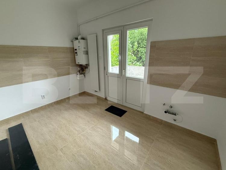 Spatiu central, 3 incaperi, 65 mp, prima închiriere  – 21 Decembrie - 4